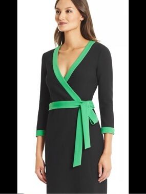 Diane von Furstenburg green and black wrap dress size 2